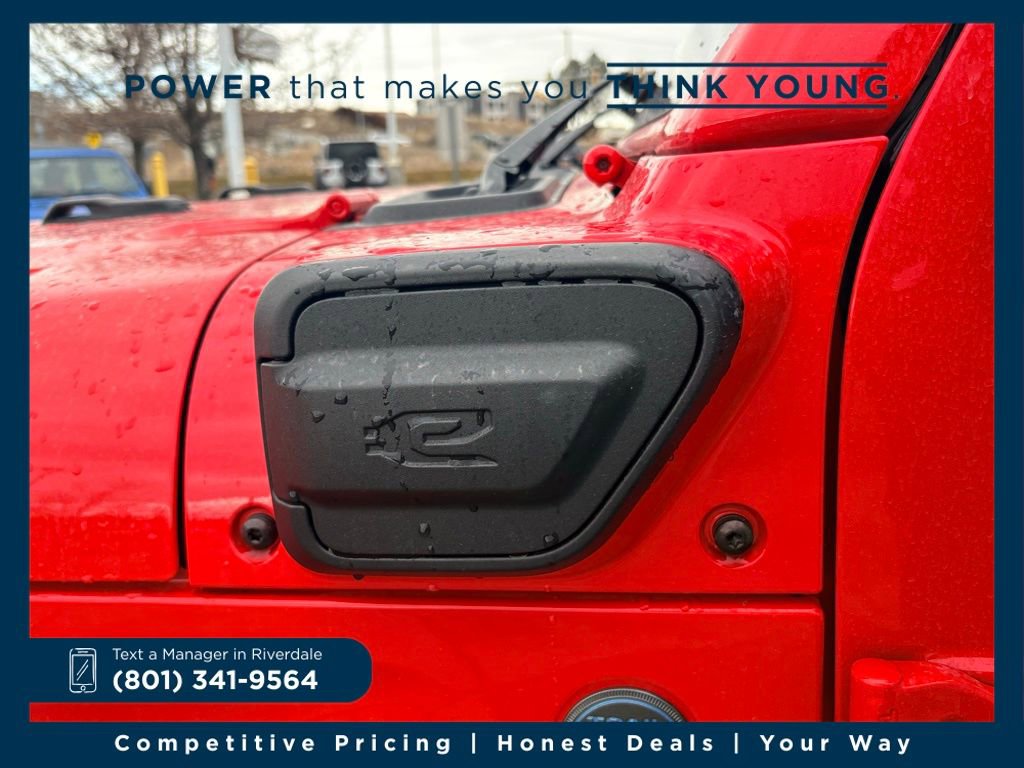 Used 2024 Jeep Wrangler Unlimited w/ LED Headlamp & Fog Lamp Group image 12