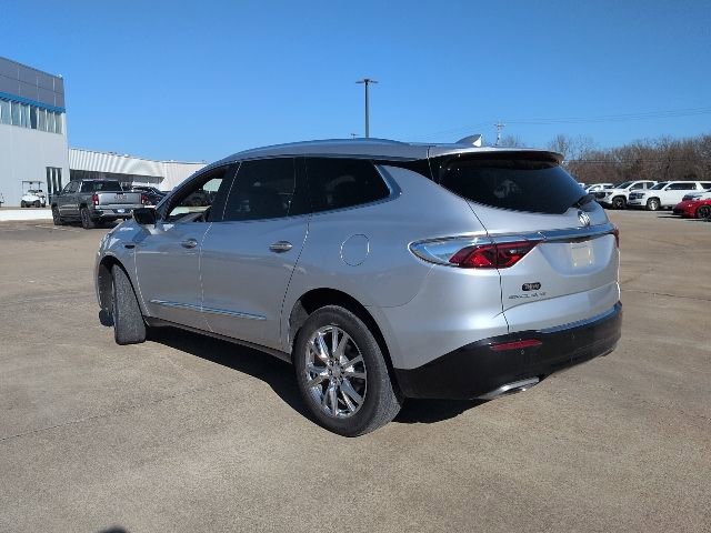 Used 2022 Buick Enclave Premium w/ Experience Buick Package image 3