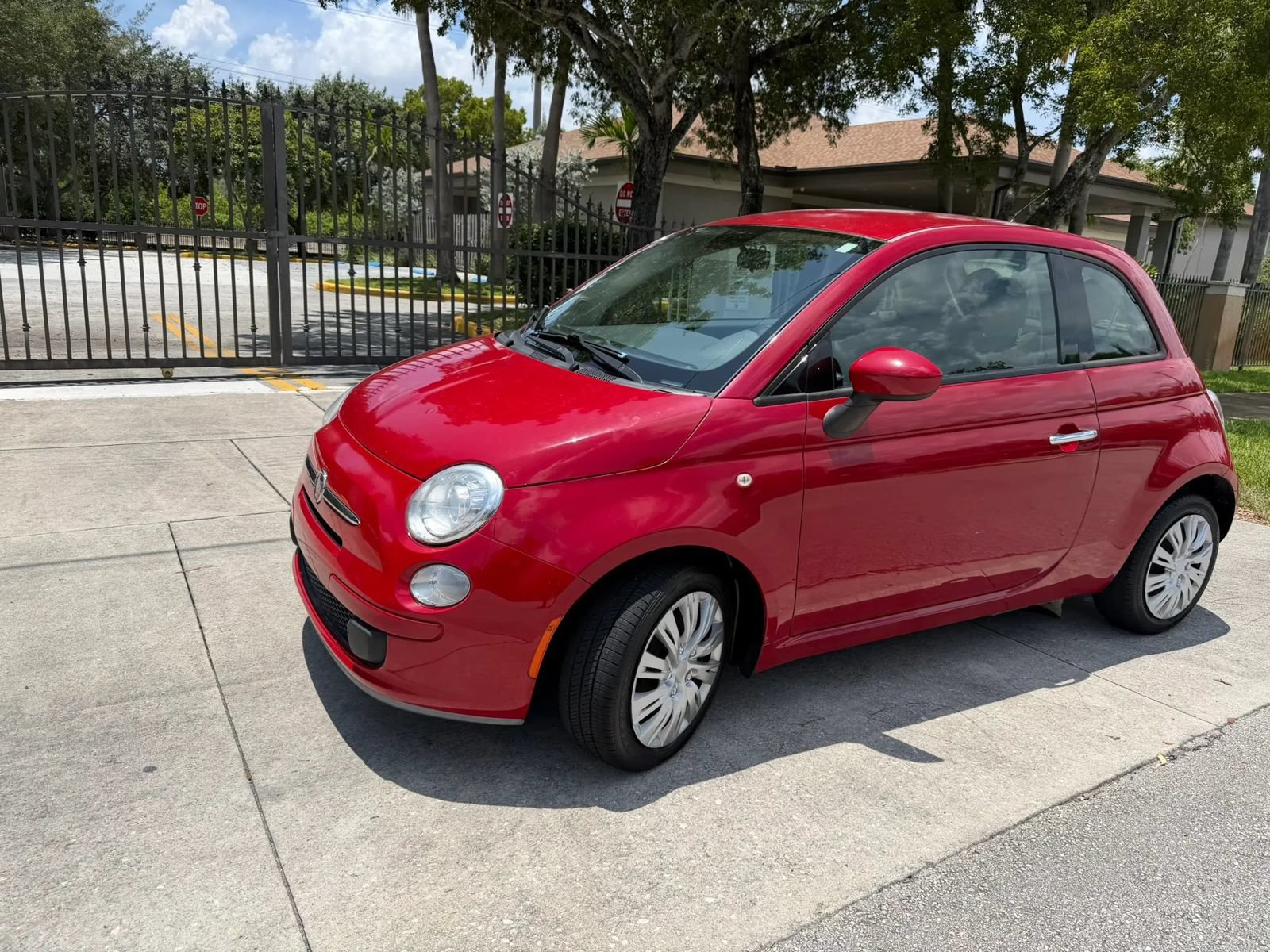 Used 2015 FIAT 500 Pop FWD image 12