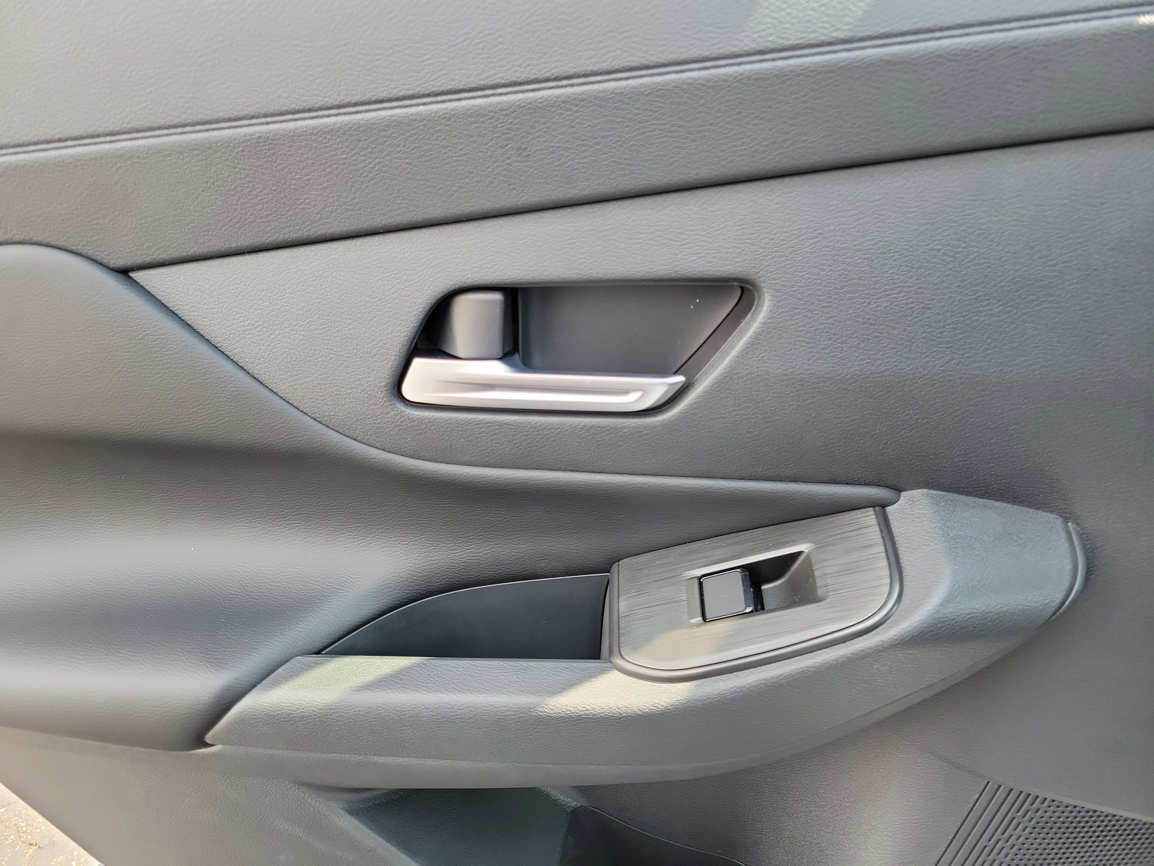 New 2026 Nissan Sentra SR w/ SR Premium Package FWD image 12