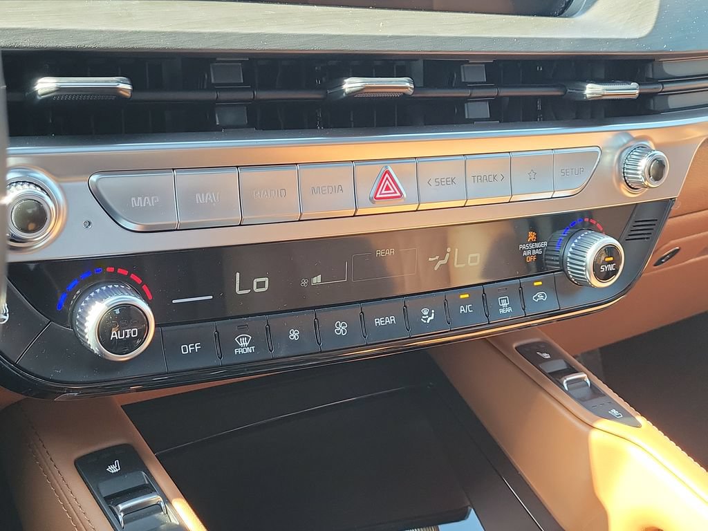 Certified 2025 Kia Telluride EX X-Line AWD/4WD image 17