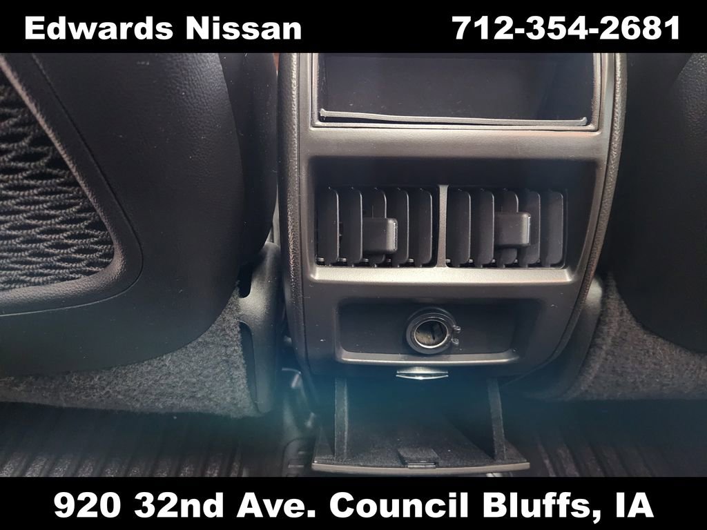 Used 2015 Cadillac SRX Luxury image 21