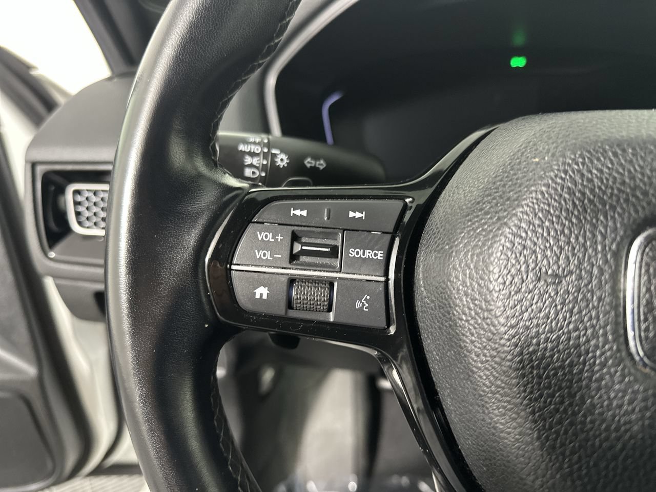 Used 2023 Honda Civic Sport image 11