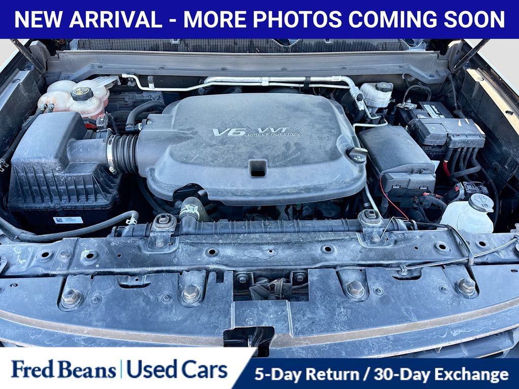 Used 2018 Chevrolet Colorado Z71 w/ Z71 Midnight Edition image 11