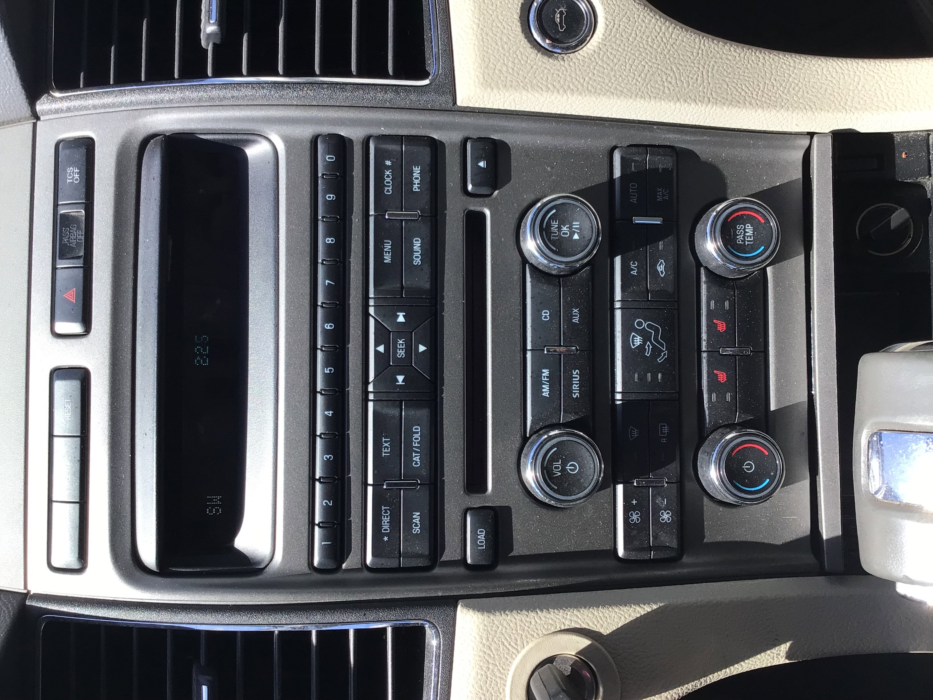 Used 2012 Ford Taurus SEL FWD image 14