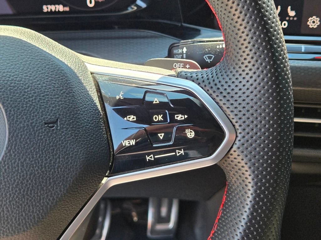 Used 2022 Volkswagen GTI SE FWD image 19