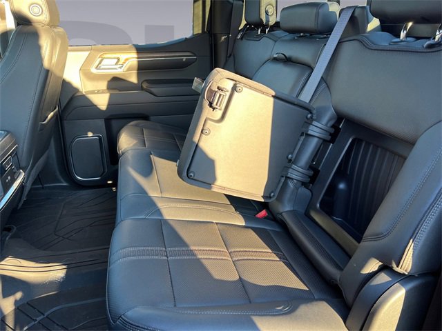 Used 2023 Chevrolet Silverado 1500 High Country w/ High Country Premium Package image 16