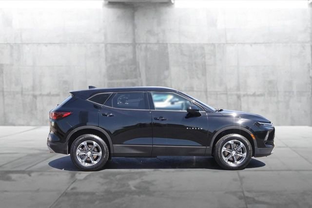Used 2025 Chevrolet Blazer LT AWD/4WD image 5
