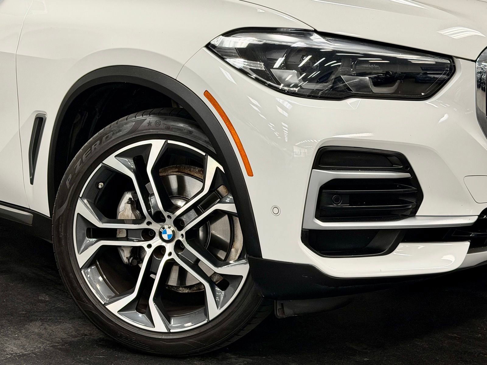 Used 2023 BMW X5 sDrive40i w/ Premium Package image 4