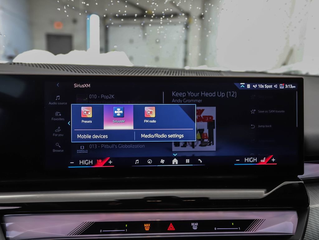 Used 2026 BMW i5 eDrive40 w/ M Sport Package image 17