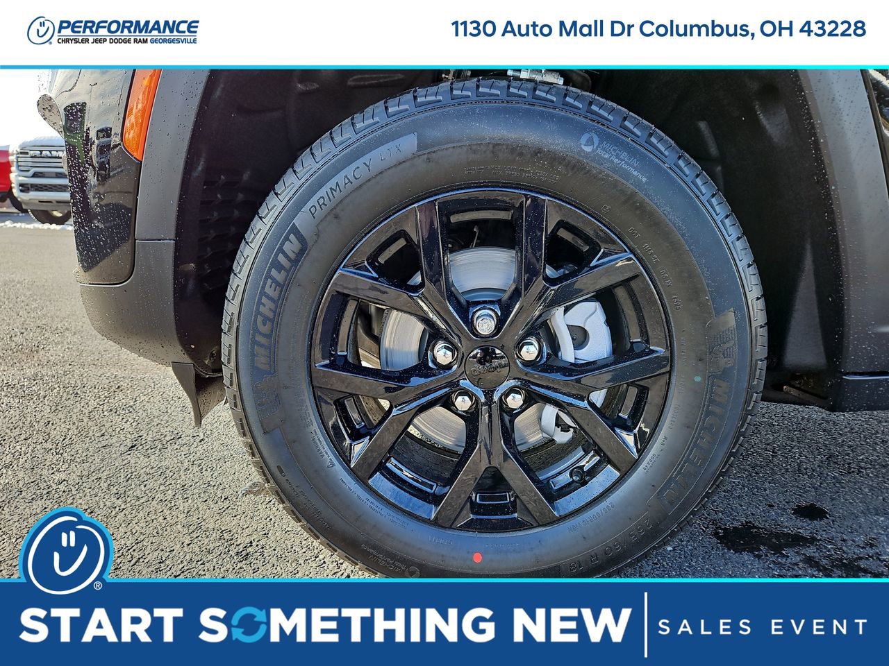 New 2025 Jeep Grand Cherokee Altitude image 9