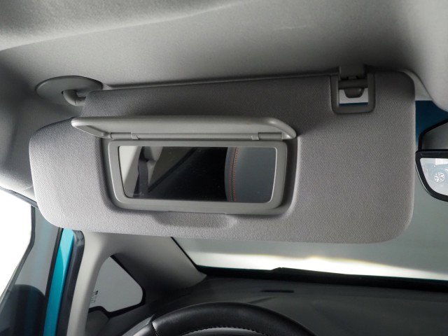 Used 2021 Chevrolet Bolt Premier w/ Infotainment Package FWD image 64