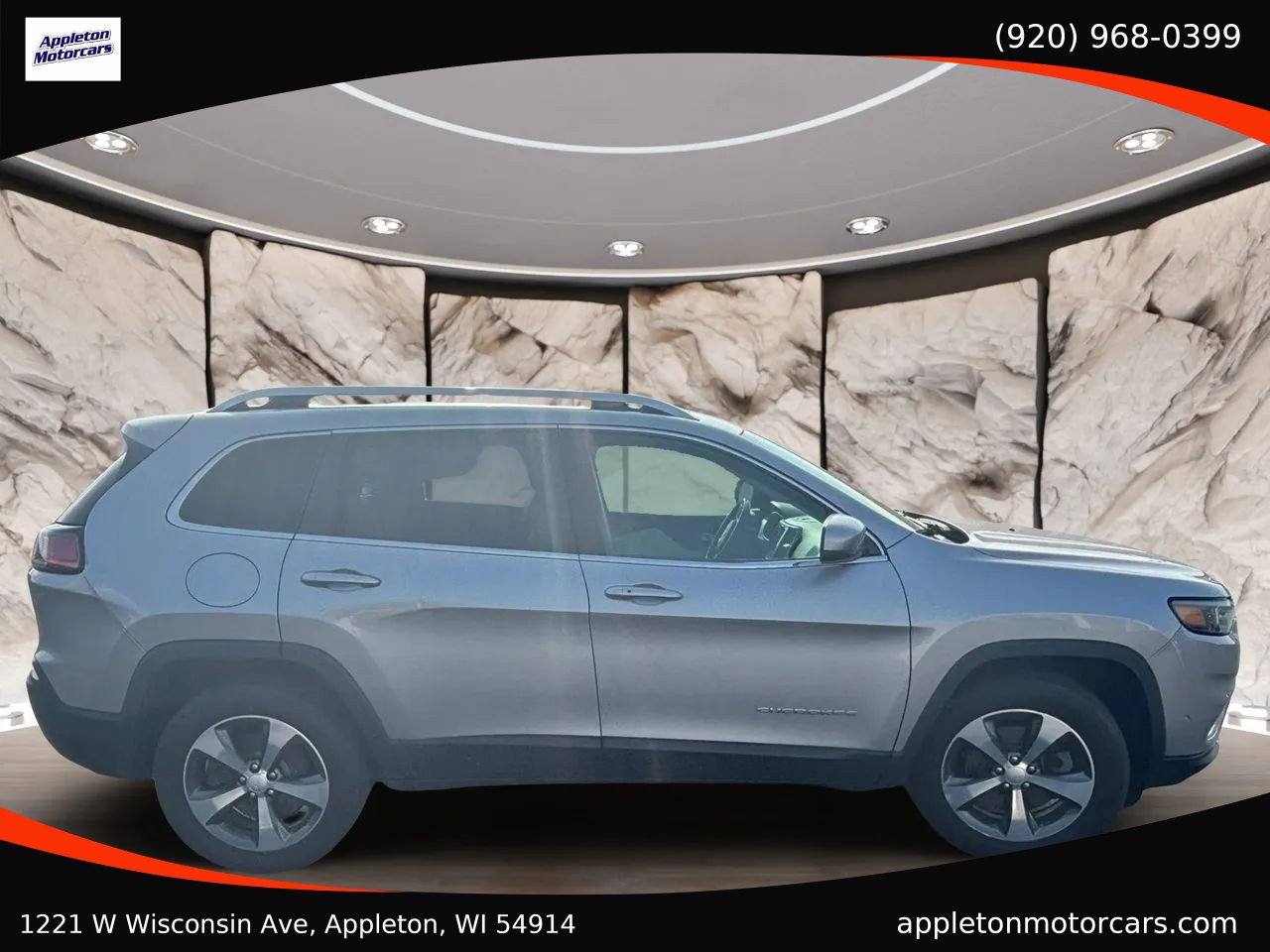Used 2019 Jeep Cherokee Limited w/ Technology Group AWD/4WD image 9