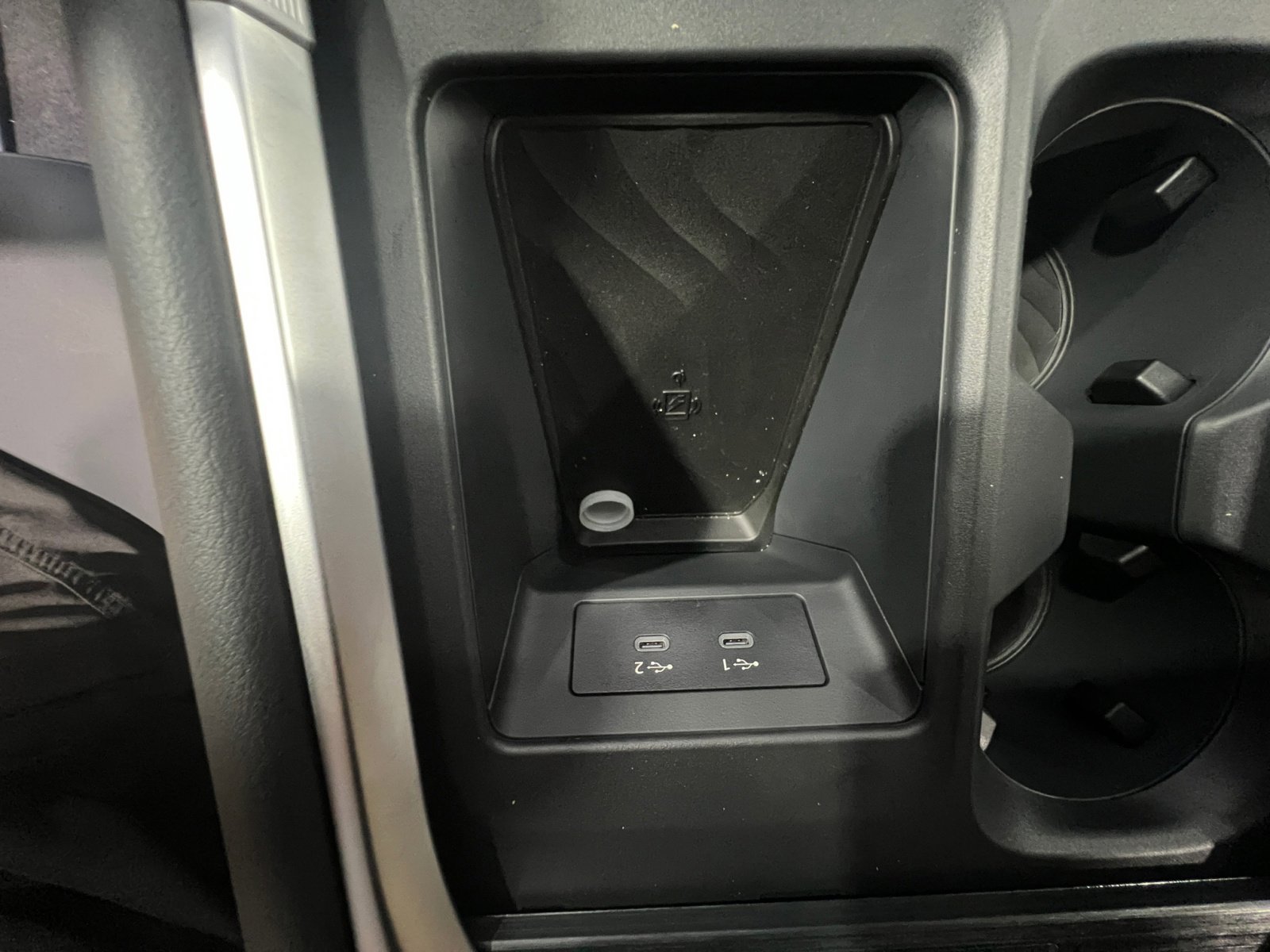 New 2026 Nissan Armada SL w/ Captain's Chari Seat Package image 31