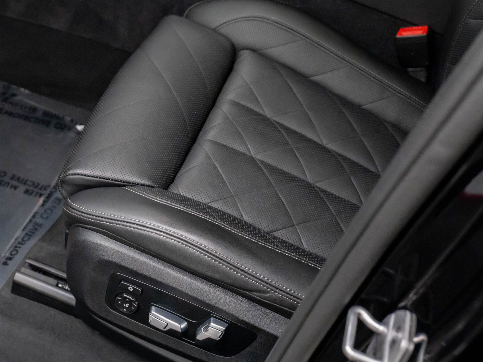 Used 2024 BMW X6 M60i w/ Dynamic Handling Package AWD/4WD image 16