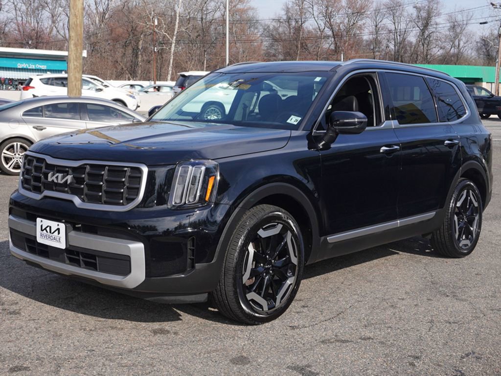 Used 2024 Kia Telluride S w/ S Sunroof Package image 9