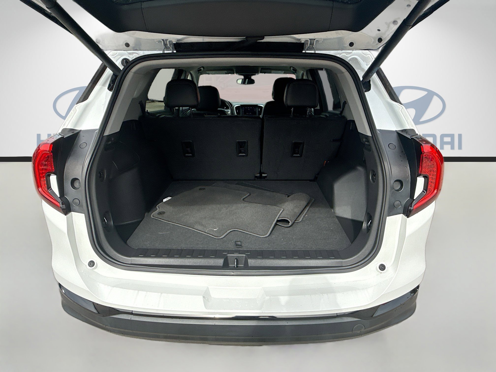 Used 2022 GMC Terrain SLT w/ Elevation Edition FWD image 24