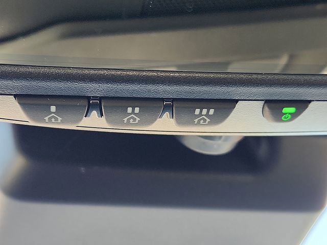 Certified 2025 Subaru Forester image 19