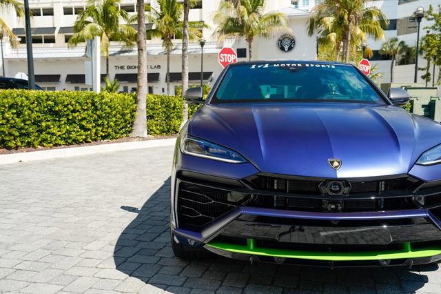 Used 2025 Lamborghini Urus SE image 6