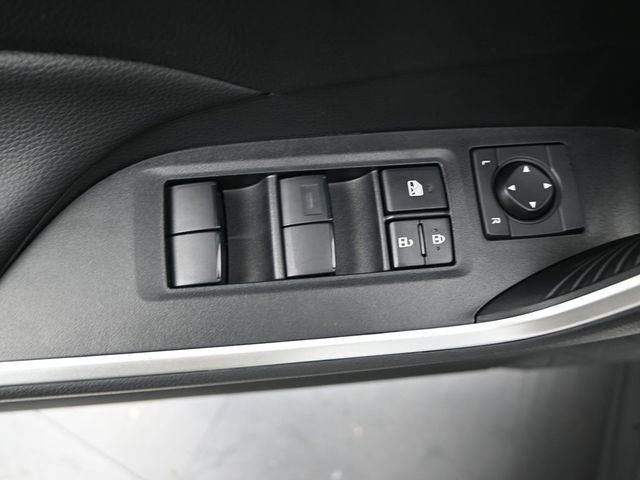 Used 2025 Toyota RAV4 LE image 9