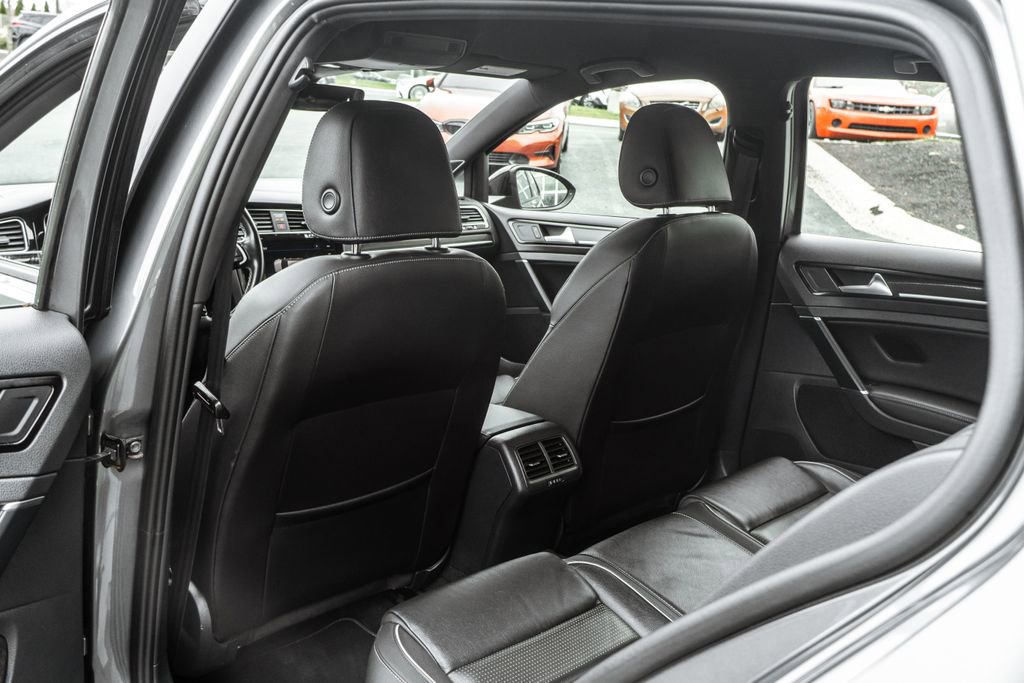 Used 2019 Volkswagen Golf R 4-Door image 31