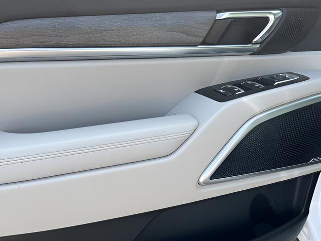 Used 2022 Kia Telluride EX w/ EX Premium Package FWD image 11
