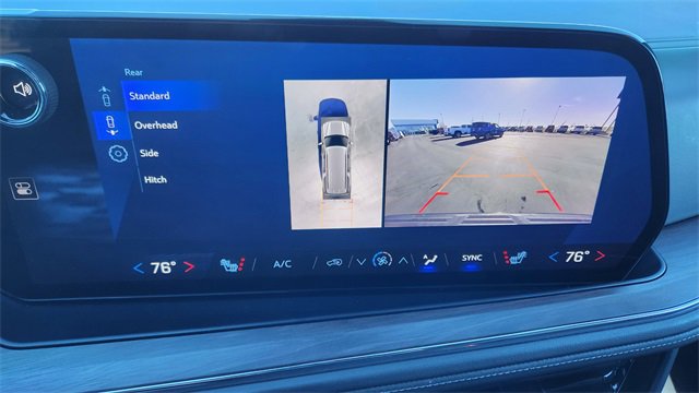 Used 2025 Chevrolet Suburban LT image 34