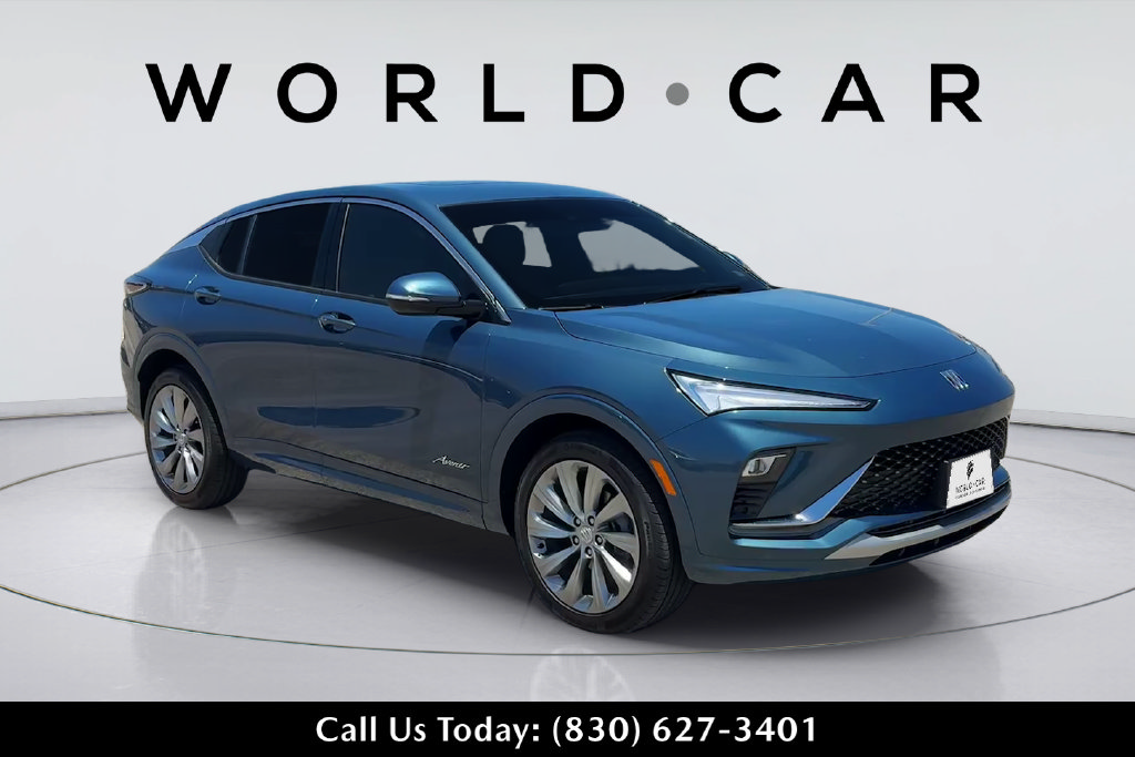 Used 2025 Buick Envista Avenir FWD image 1