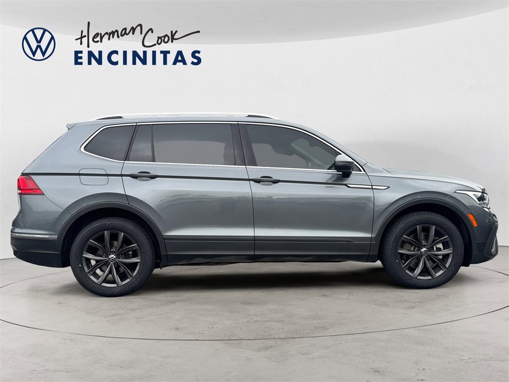 Used 2022 Volkswagen Tiguan SE w/ Panoramic Sunroof Package image 6