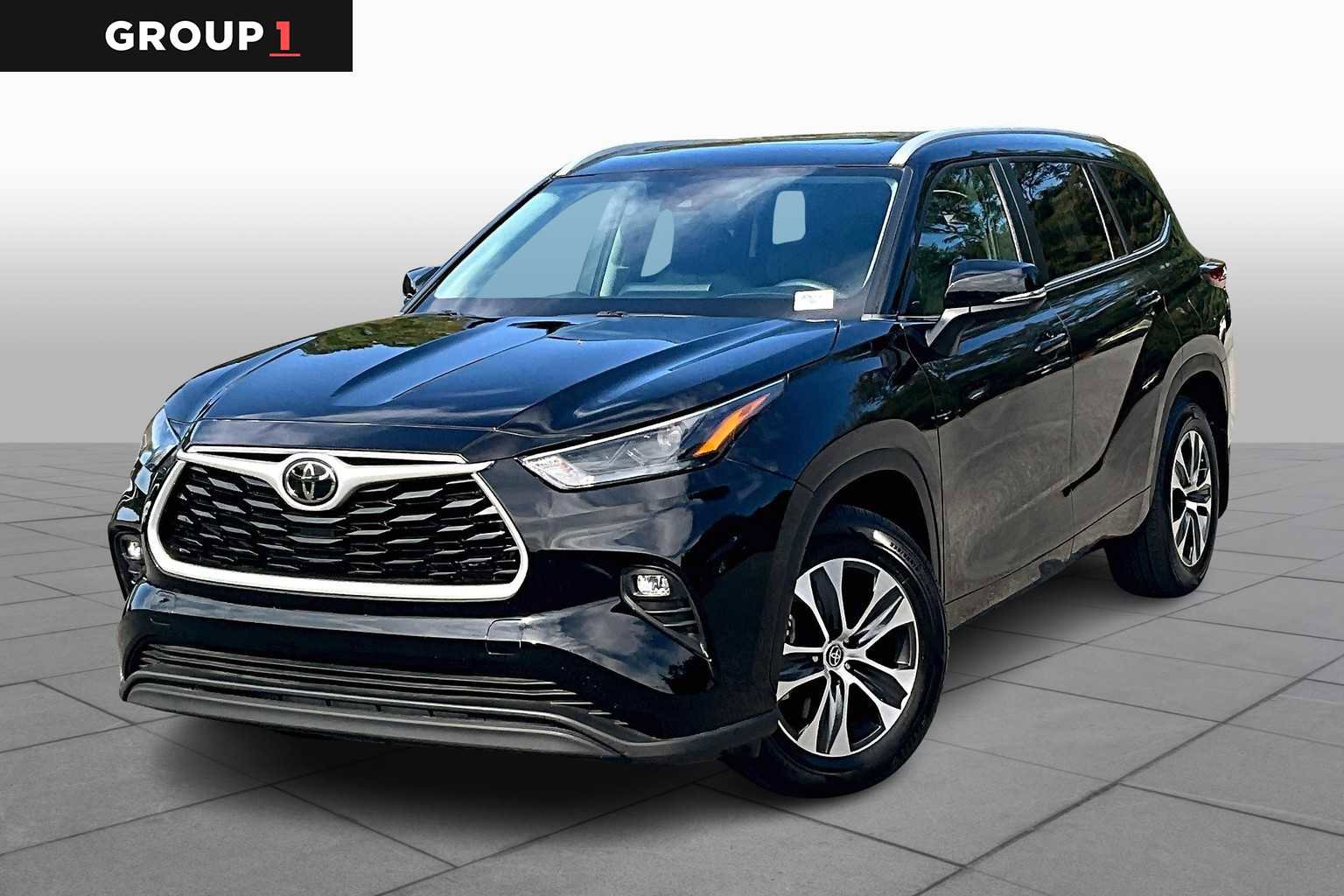 Used 2023 Toyota Highlander XLE