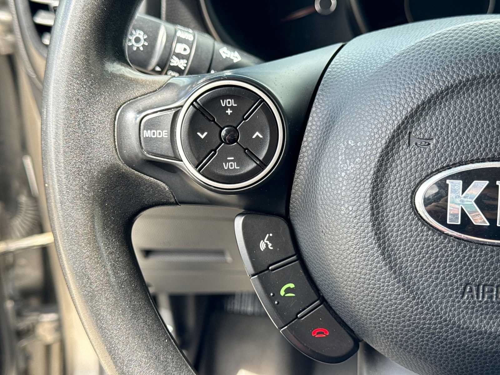 Used 2018 Kia Soul + FWD image 22