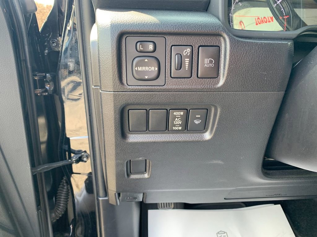 Used 2022 Toyota 4Runner SR5 image 32
