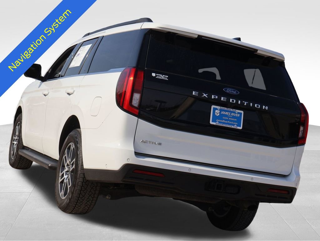 Certified 2025 Ford Expedition Active image 4