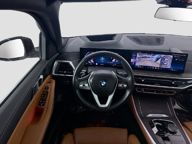 Used 2024 BMW X5 xDrive40i w/ Parking Assistance Package AWD/4WD image 16