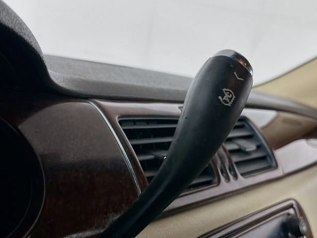 Used 2011 Buick Lucerne CXL w/ Driver Confidence Package FWD image 15