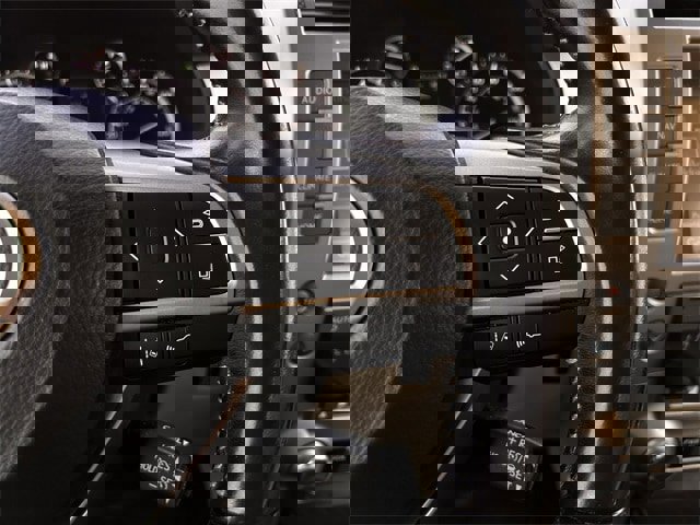 Used 2020 Lexus GX 460 Premium w/ Premium Package image 14