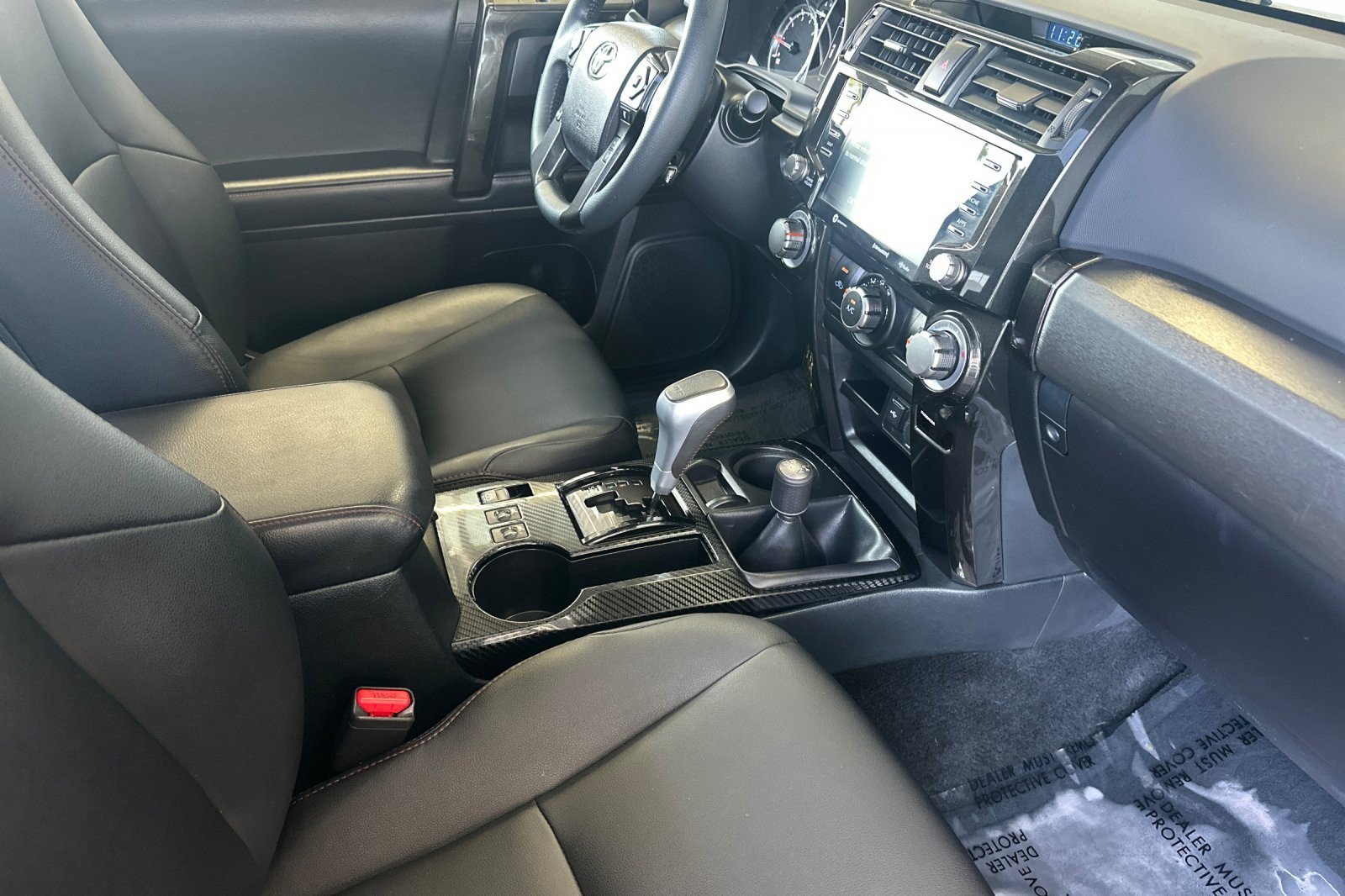 Certified 2022 Toyota 4Runner TRD Off-Road Premium AWD/4WD image 15