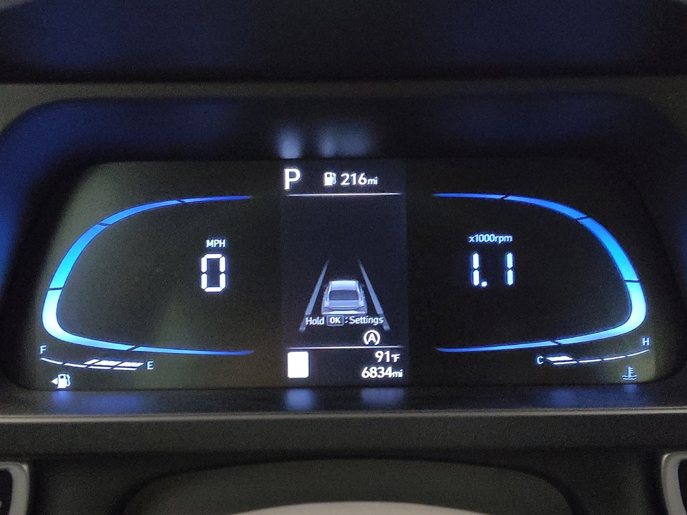 Used 2024 Hyundai Elantra SE FWD image 23
