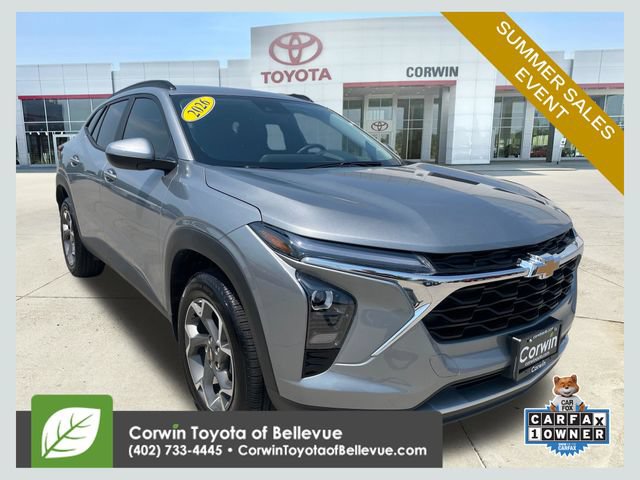 Used 2026 Chevrolet Trax LT w/ Driver Confidence Package FWD image 1