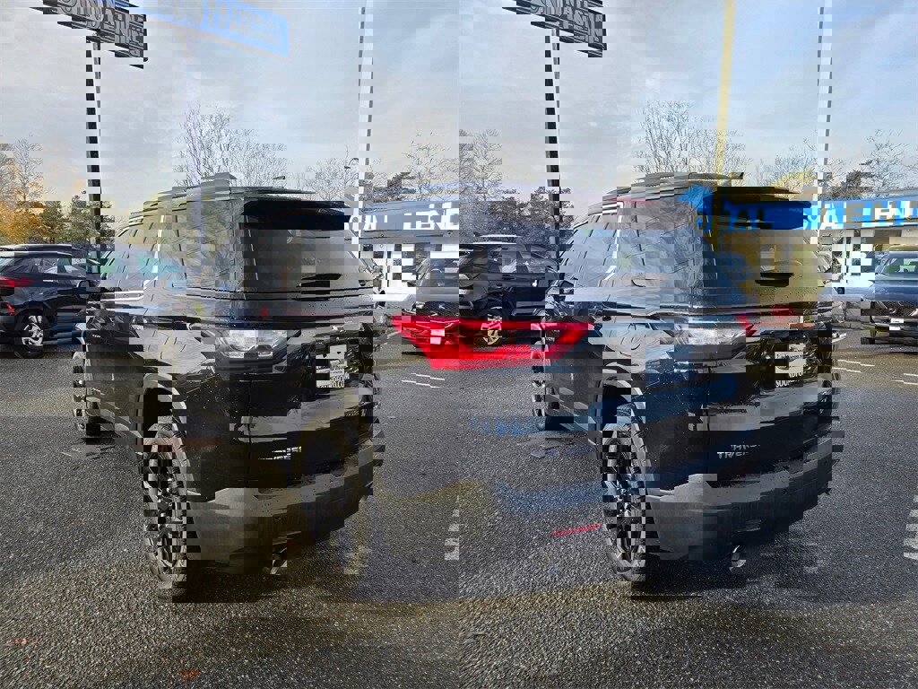 Used 2019 Chevrolet Traverse LT image 7