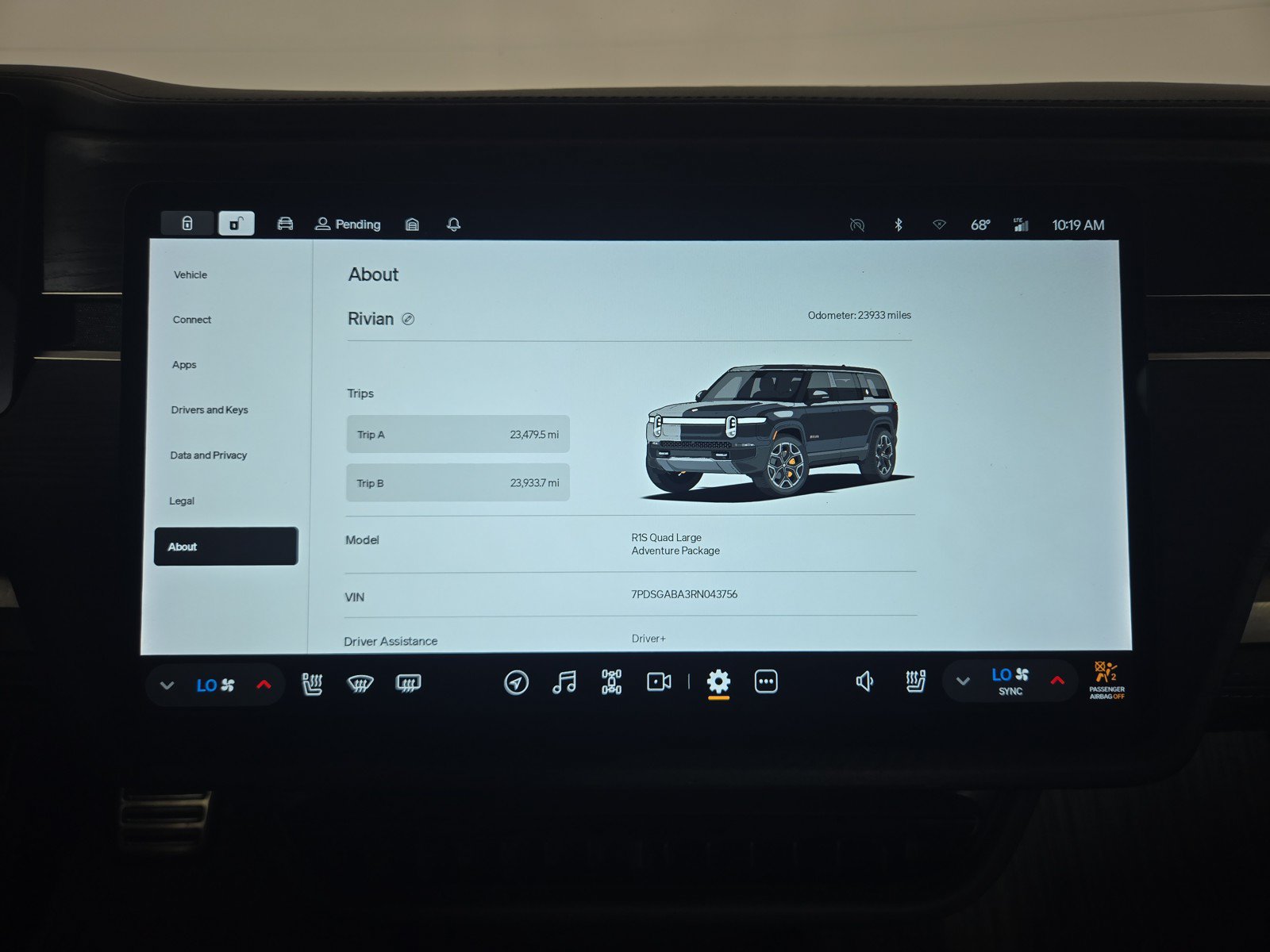 Used 2024 Rivian R1S Adventure AWD/4WD image 29