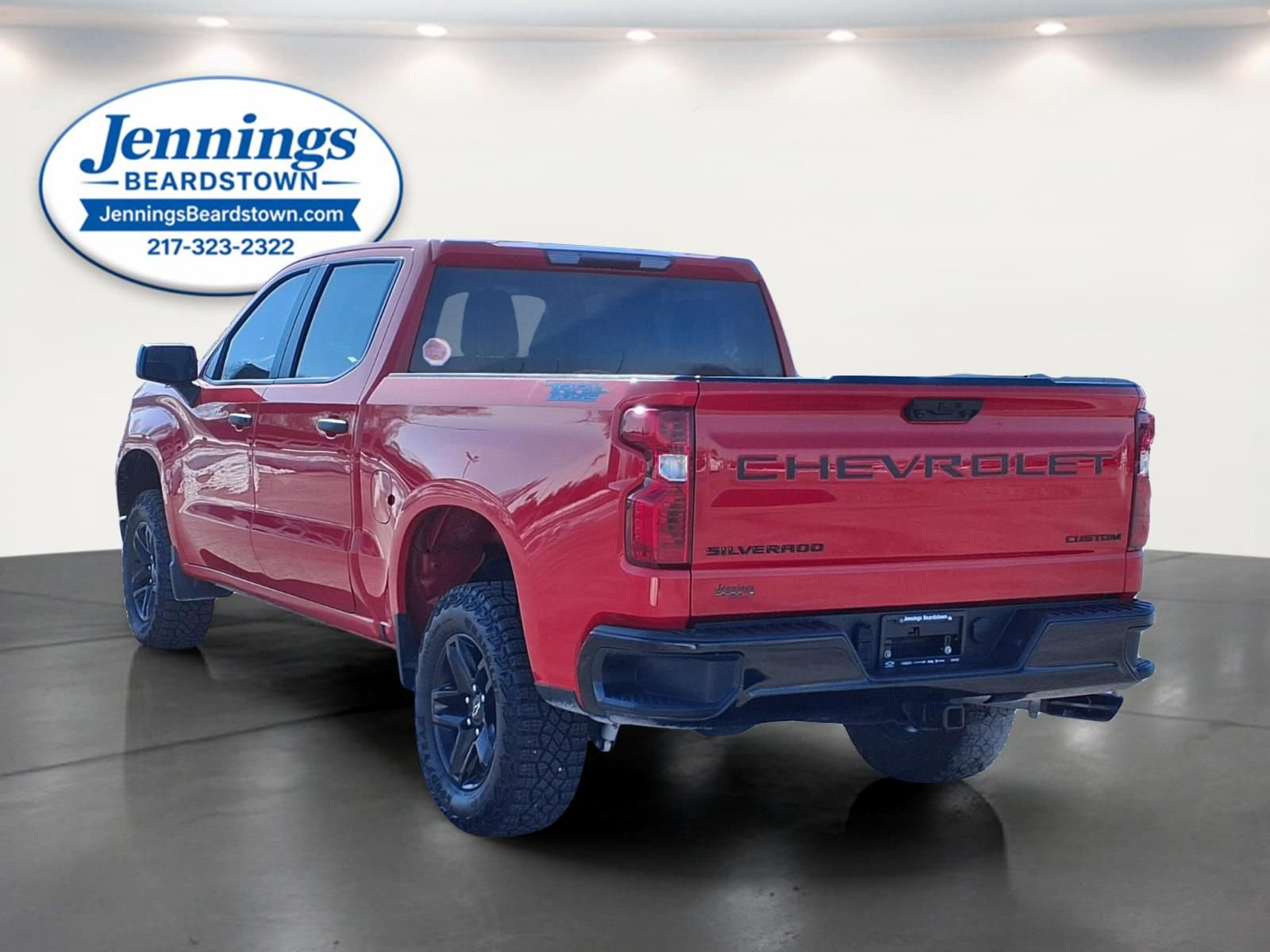 Used 2024 Chevrolet Silverado 1500 Custom Trail Boss w/ Dark Appearance Package image 2