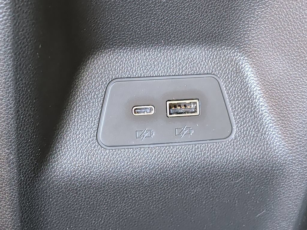 Used 2024 Buick Envision Preferred AWD/4WD image 32
