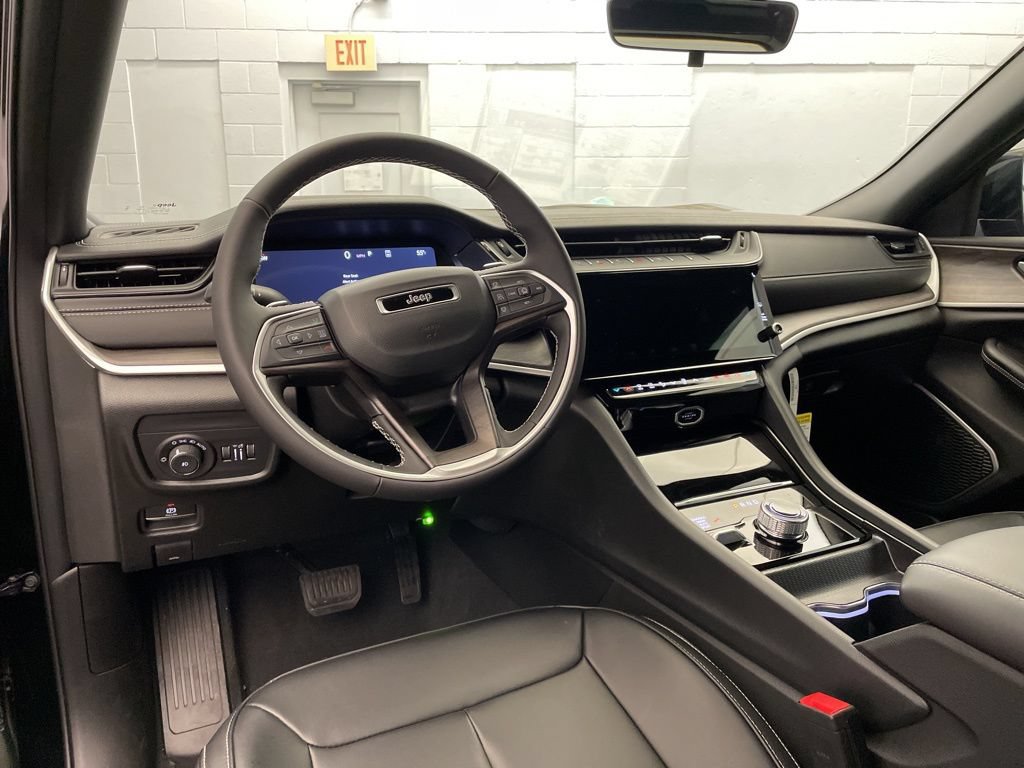 New 2026 Jeep Grand Cherokee Limited AWD/4WD image 12