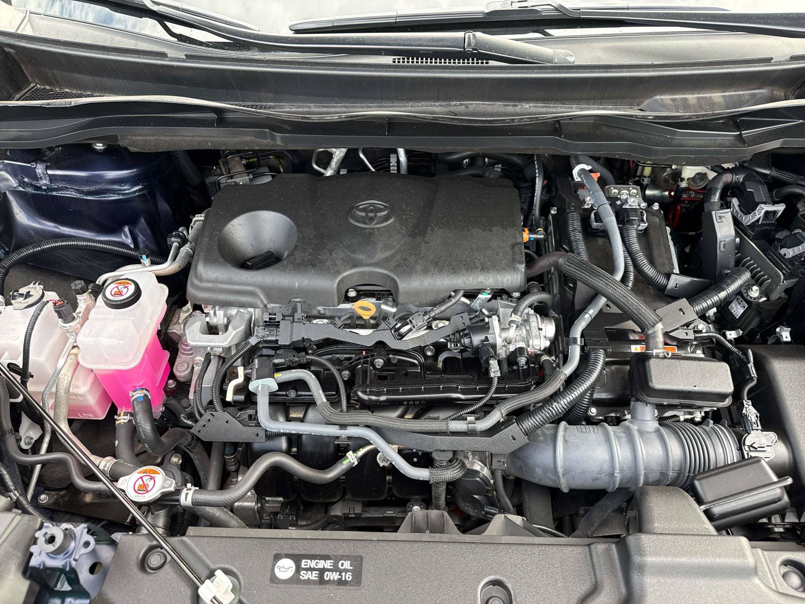 Used 2024 Toyota Sienna XSE FWD image 10
