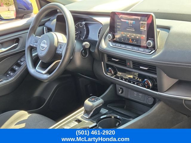 Used 2024 Nissan Rogue SV FWD image 17
