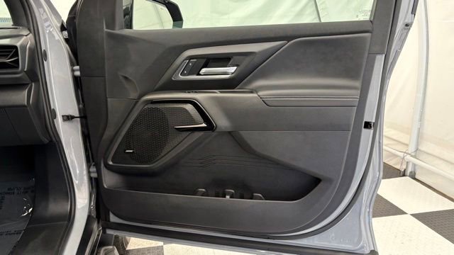 Used 2025 Chevrolet Silverado EV LT AWD/4WD image 24