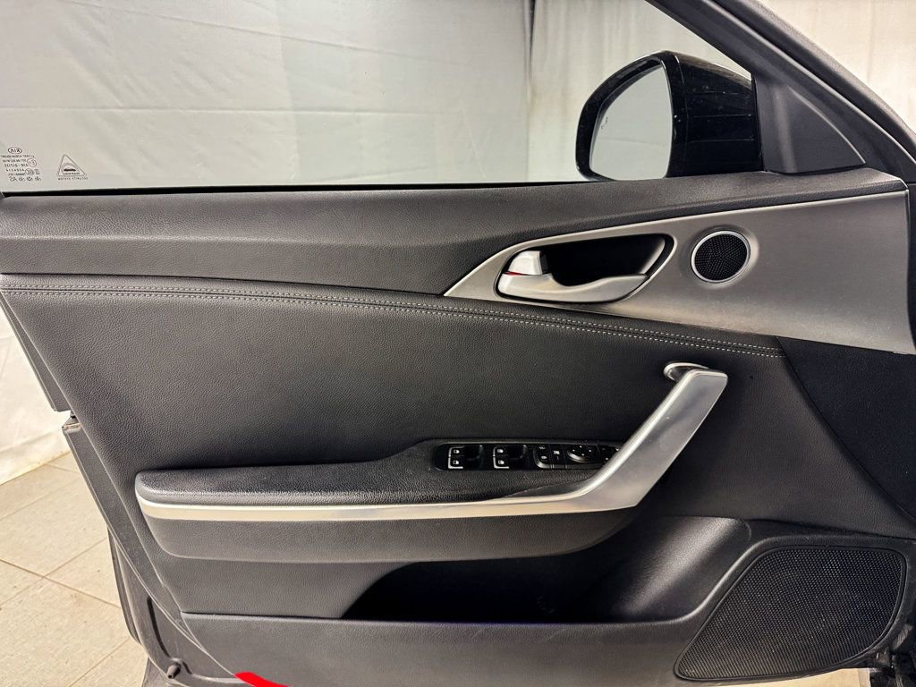 Used 2020 Kia Stinger GT AWD/4WD image 14
