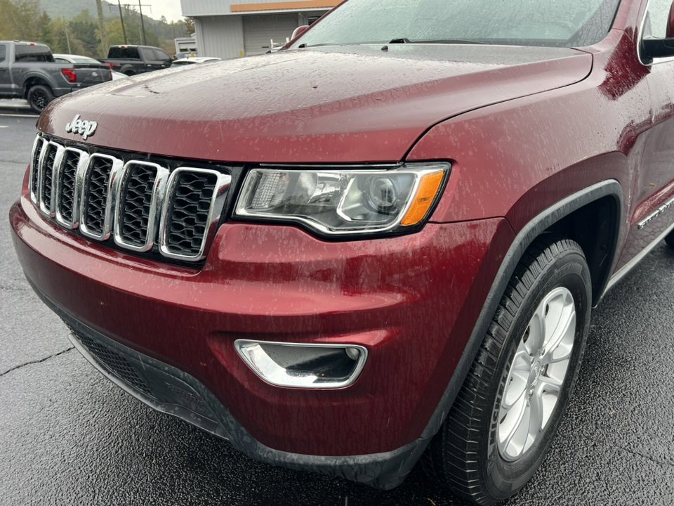 Used 2021 Jeep Grand Cherokee Laredo image 9