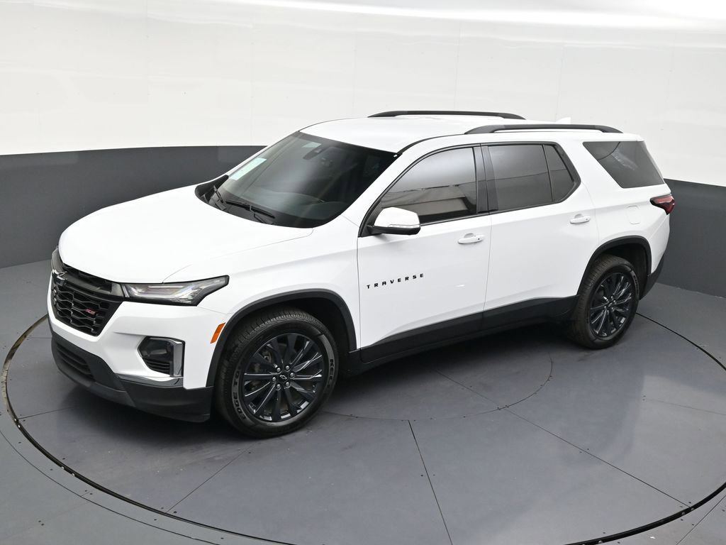 Used 2022 Chevrolet Traverse RS FWD image 12